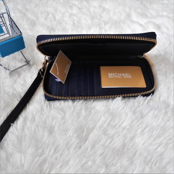 Michael Kors Large MF Phone Case Navy - Picture 8 of 13